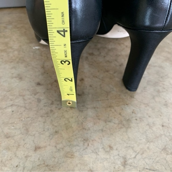 Cole Haan Viana Pointed Toe Booties Size 7M - Picture 12 of 13